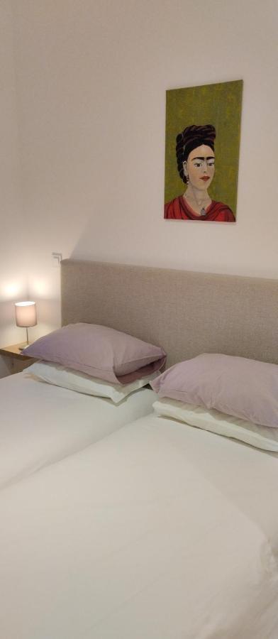Downtown Rua Flores Apartment Porto